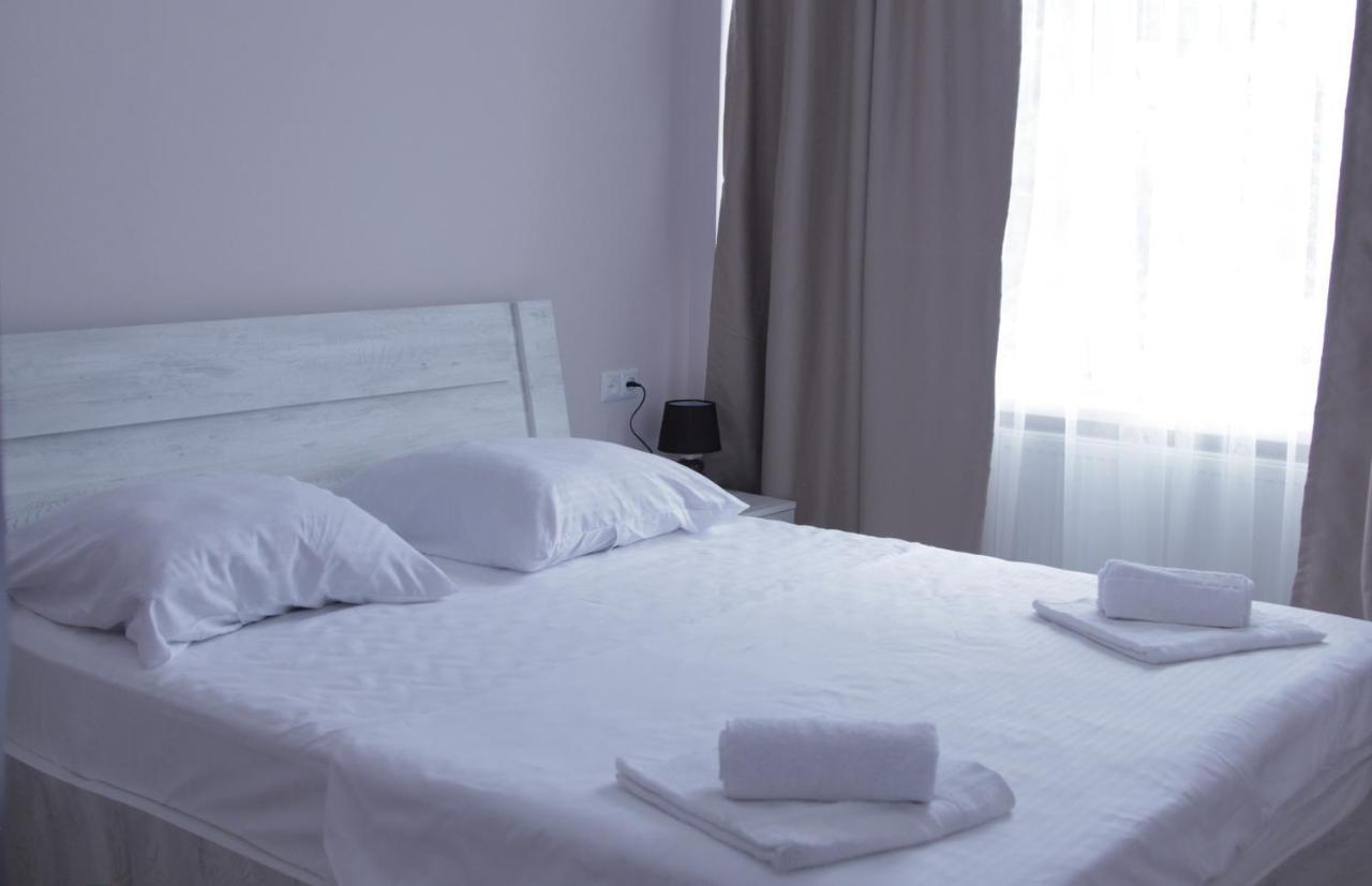 Hotel Caucasus Tbilisi ภายนอก รูปภาพ